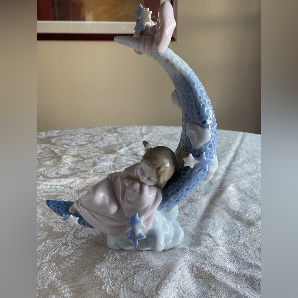 RETIRED HEAVEN’S LULLABY LLADRO PORCELAIN FIGURINE-Item# 01006583